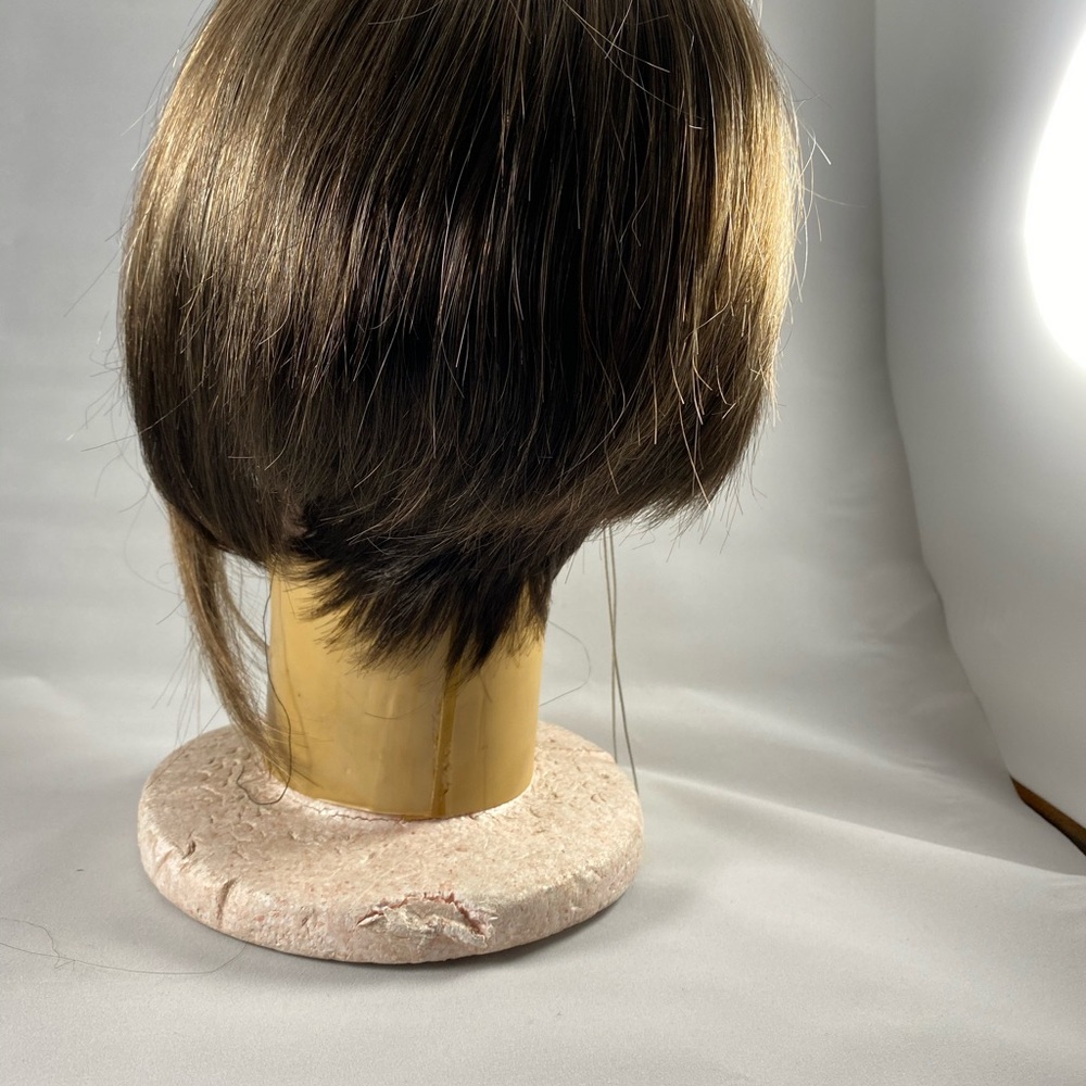 Wig - Picture 3 of 3